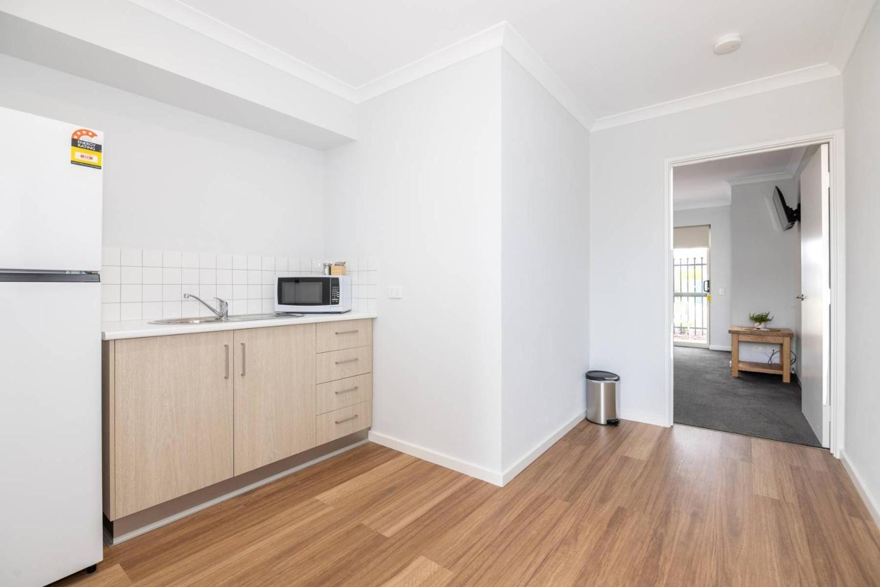 Jurien Bay Motel Apartments Extérieur photo
