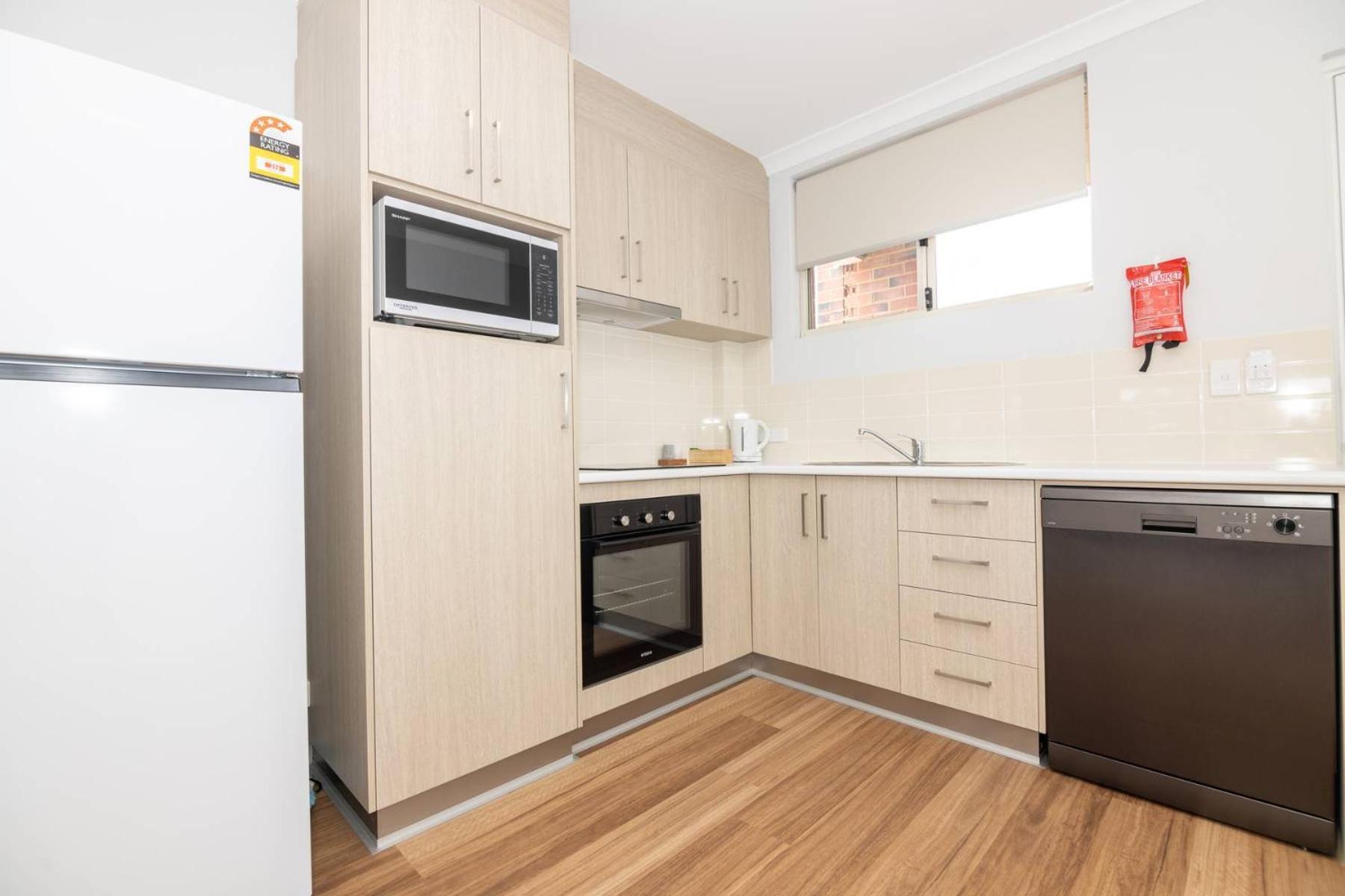 Jurien Bay Motel Apartments Extérieur photo