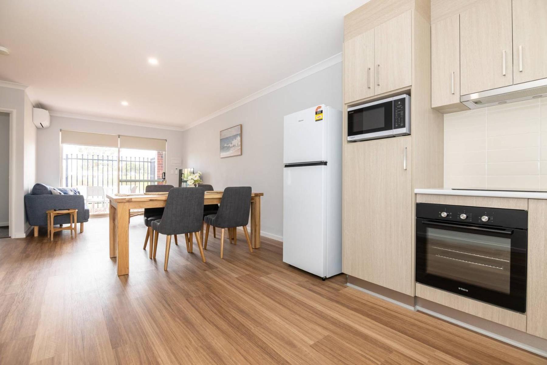 Jurien Bay Motel Apartments Extérieur photo