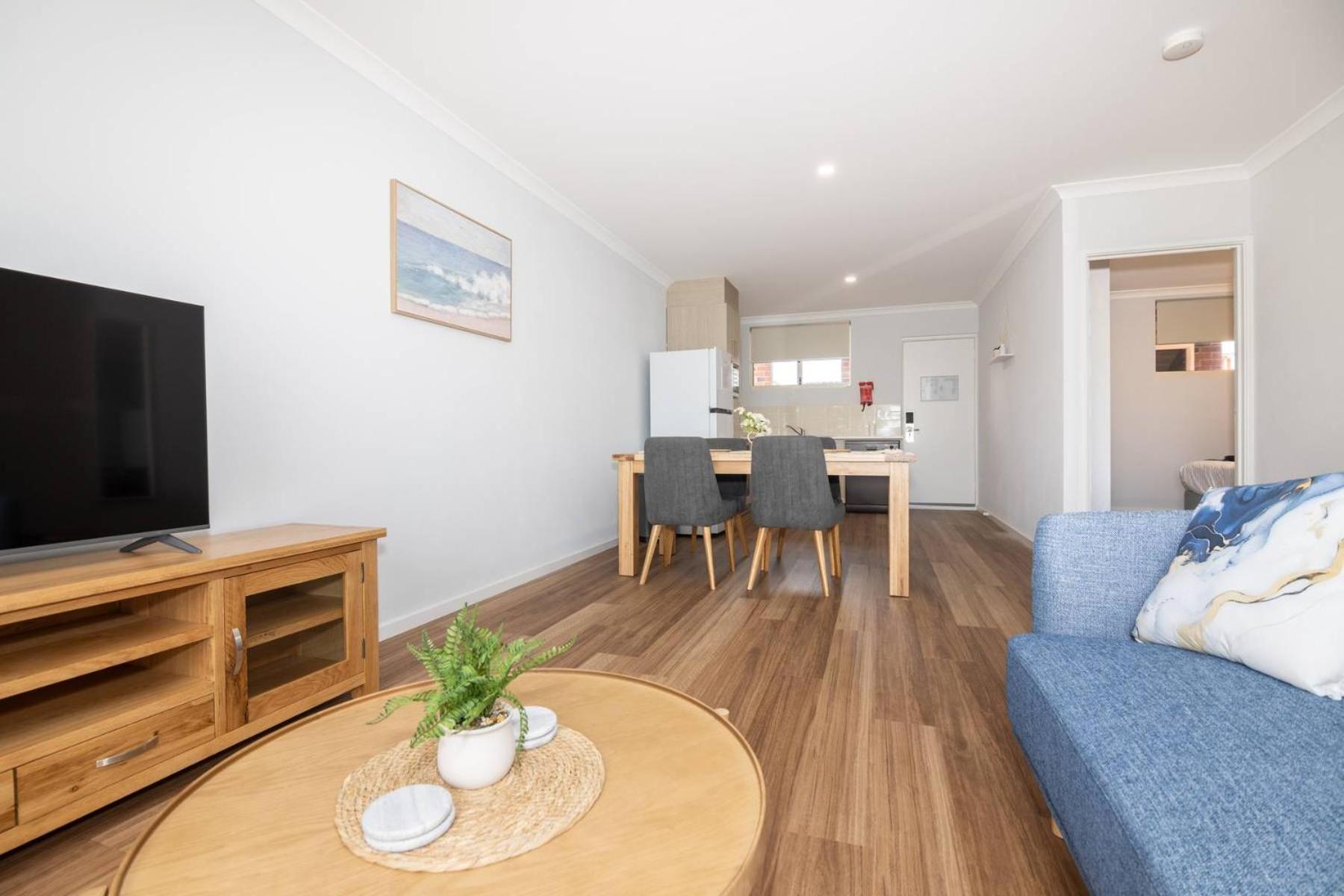 Jurien Bay Motel Apartments Extérieur photo