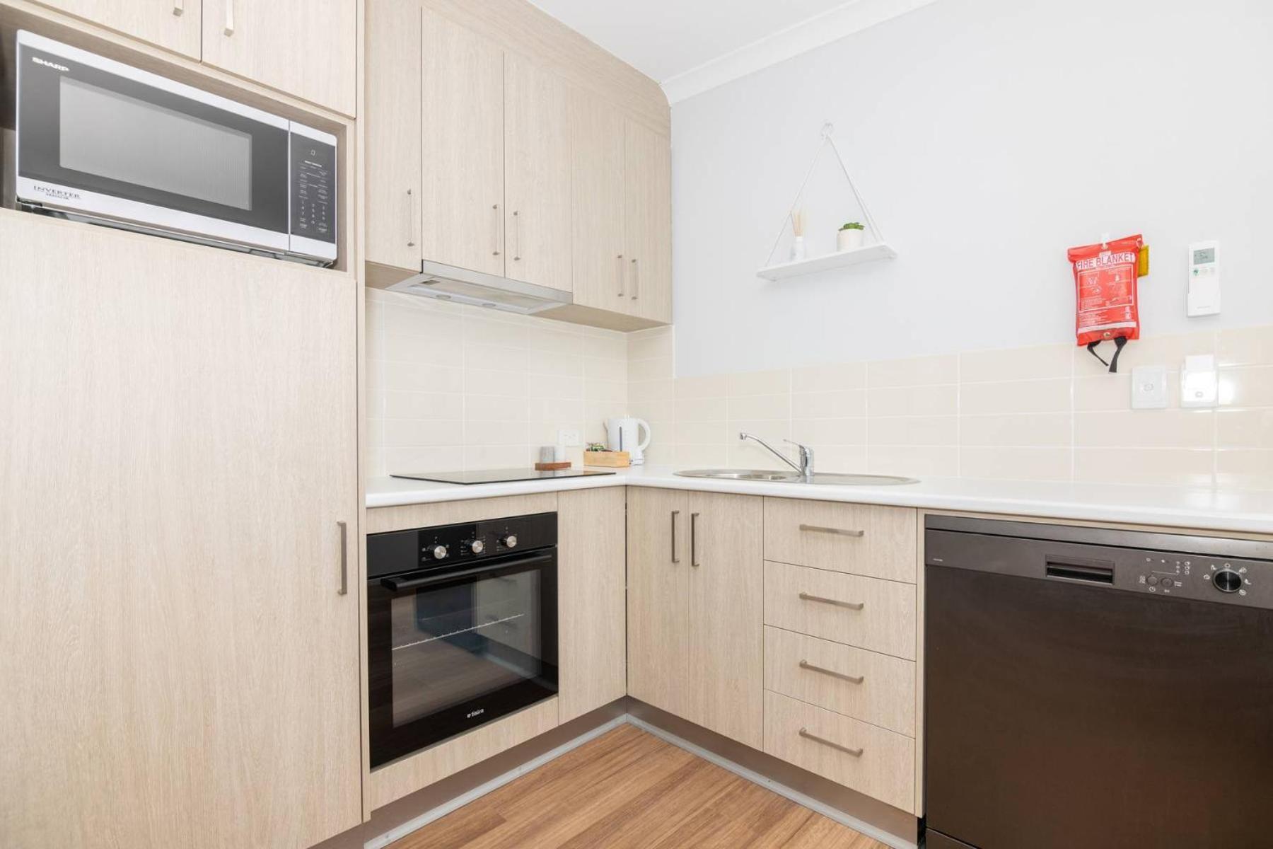 Jurien Bay Motel Apartments Extérieur photo